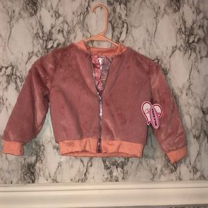 NWT girls size 4 Faux fur coat